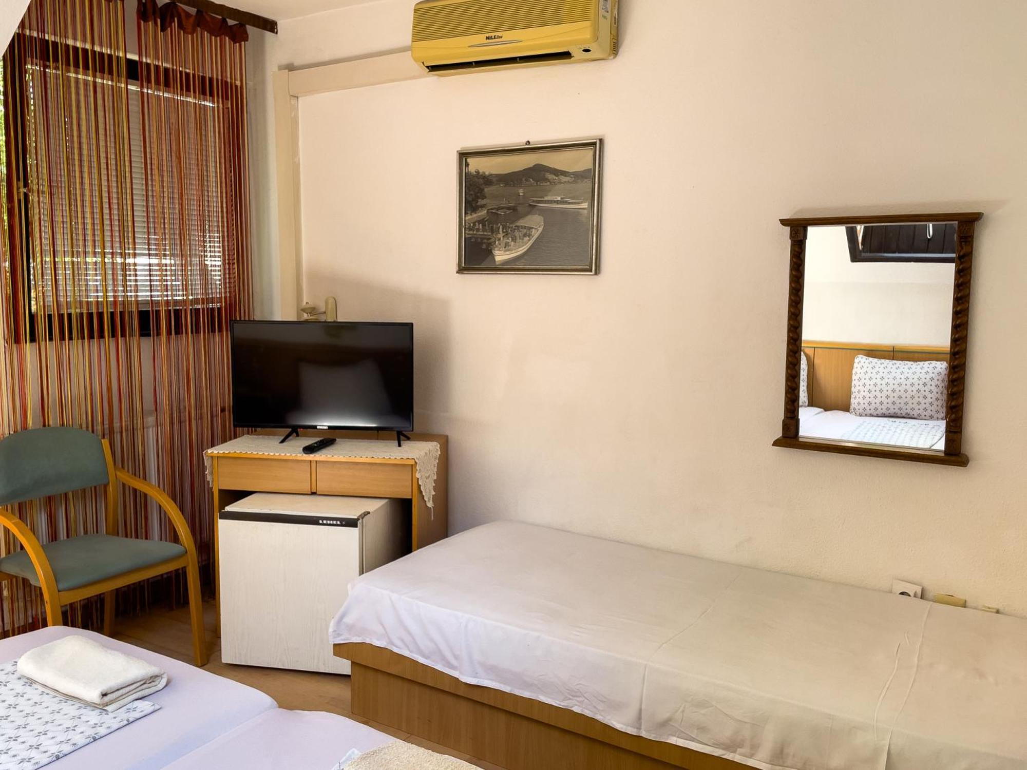 Pestujhely Panzio-Etterem Hotel Budapest Ngoại thất bức ảnh